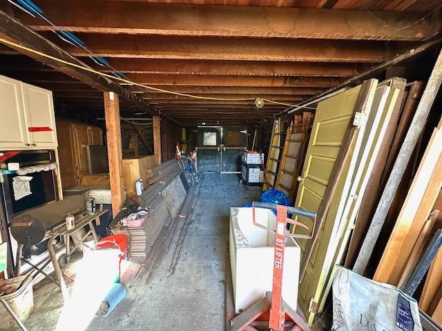 555 33rd St
