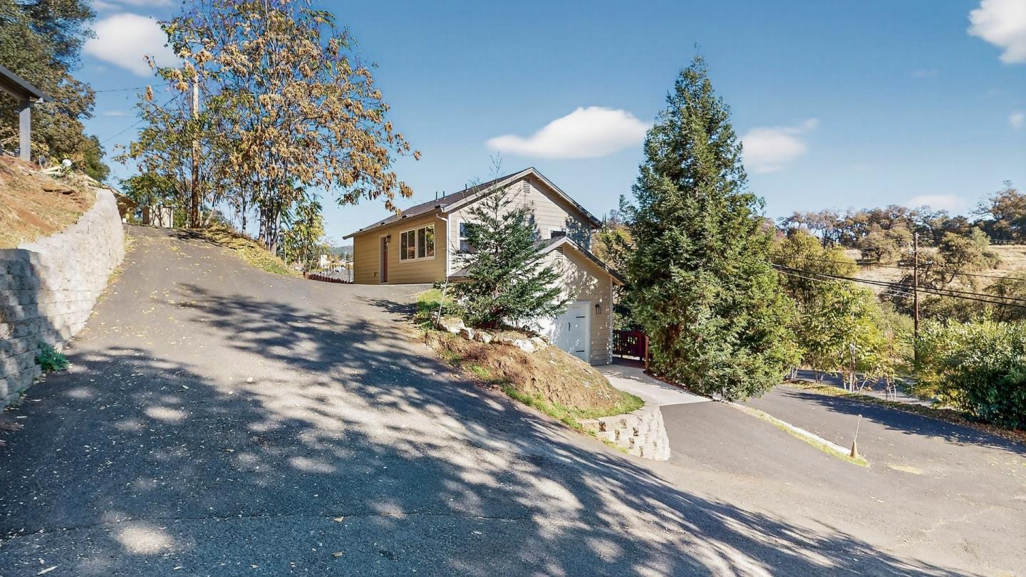 Detail Gallery Image 3 of 54 For 1140 S Washington St, Sonora,  CA 95370 - 3 Beds | 2 Baths