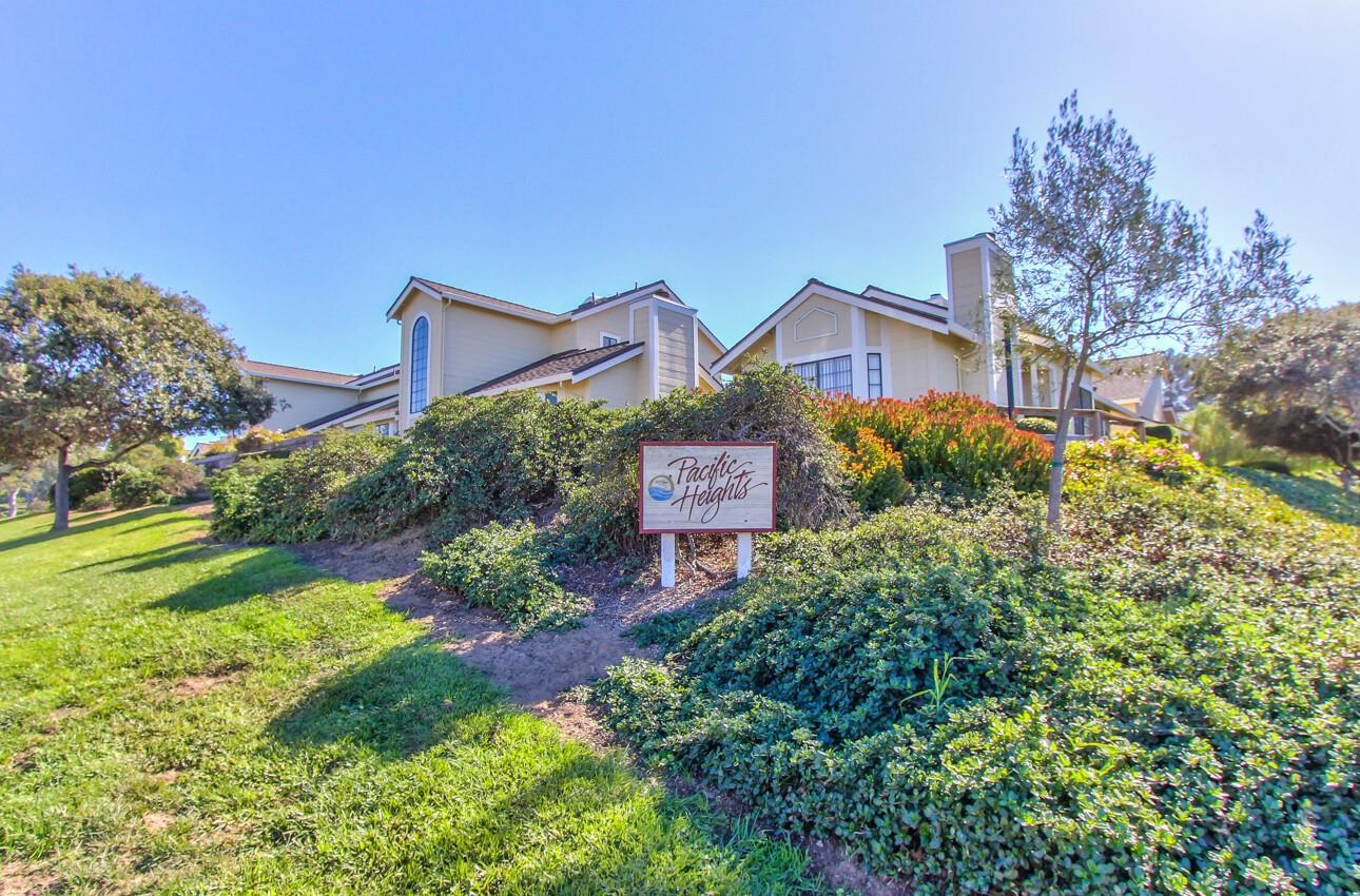 Detail Gallery Image 5 of 50 For 1051 Olympic Ln, Seaside,  CA 93955 - 3 Beds | 2 Baths