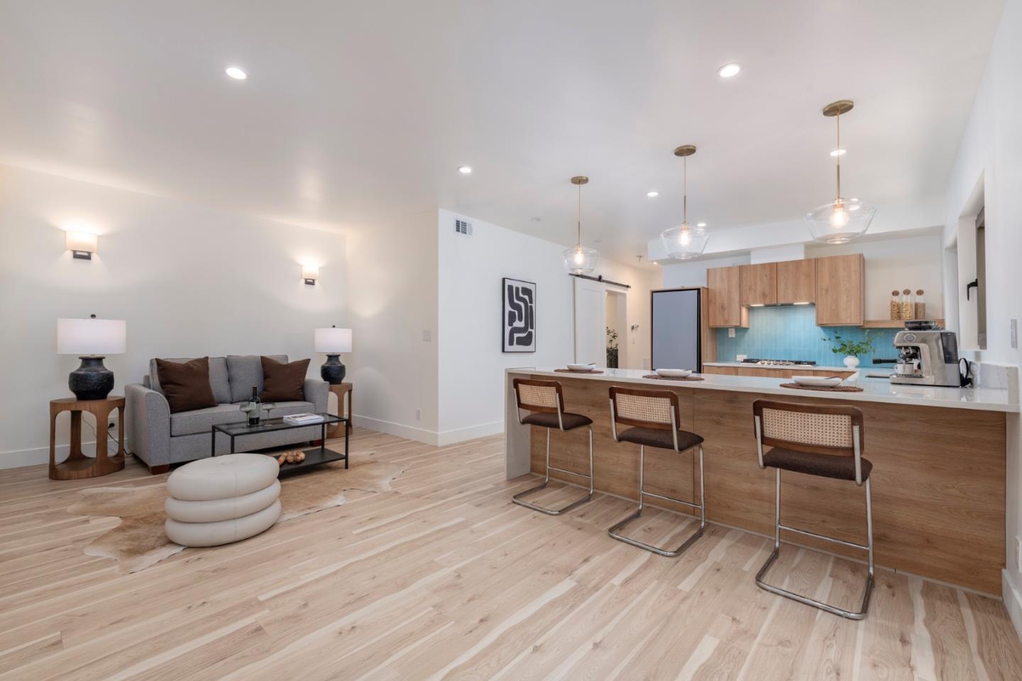 Detail Gallery Image 14 of 84 For 12 Las Aromas, Orinda,  CA 94563 - 8 Beds | 6/5 Baths