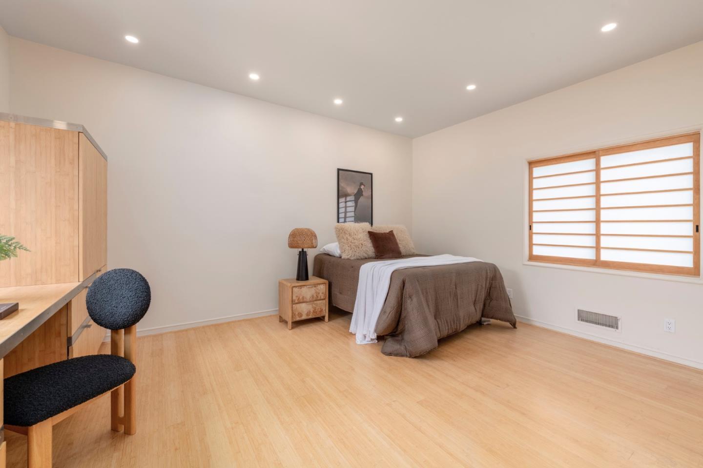 Detail Gallery Image 42 of 84 For 12 Las Aromas, Orinda,  CA 94563 - 8 Beds | 6/5 Baths