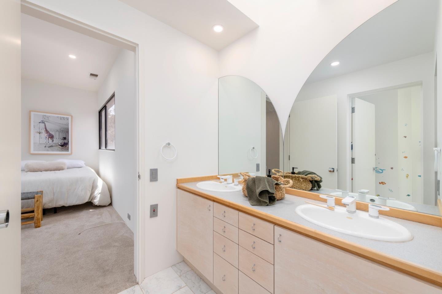 Detail Gallery Image 55 of 84 For 12 Las Aromas, Orinda,  CA 94563 - 8 Beds | 6/5 Baths