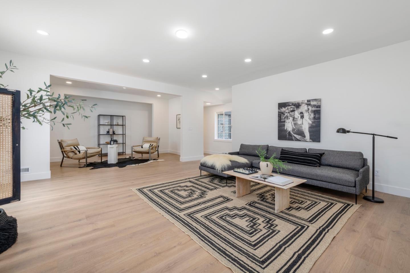 Detail Gallery Image 6 of 84 For 12 Las Aromas, Orinda,  CA 94563 - 8 Beds | 6/5 Baths