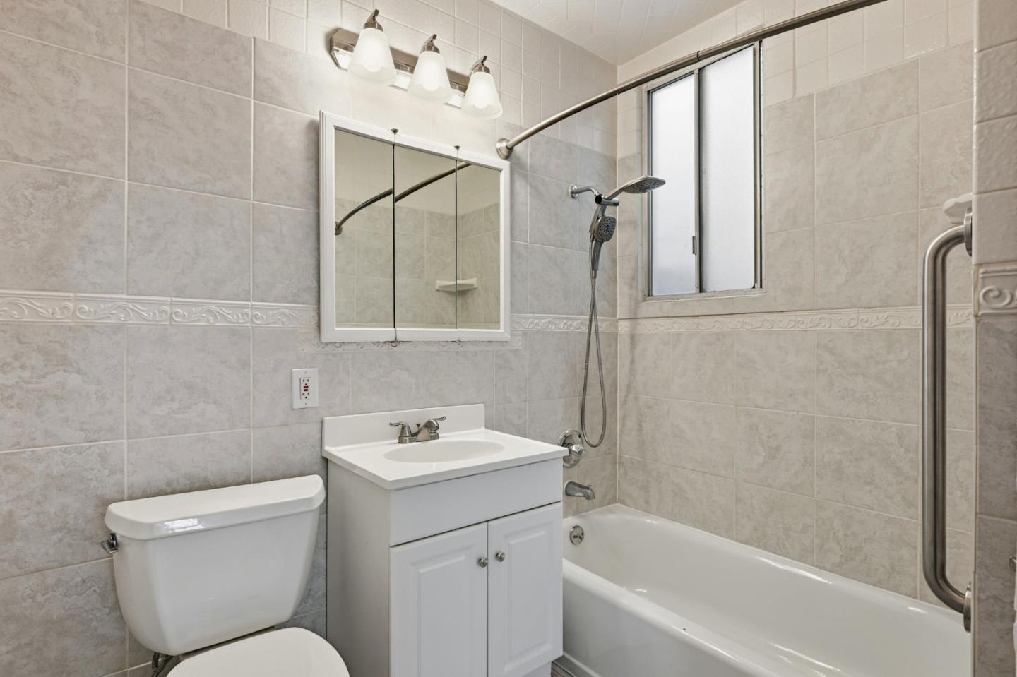 Detail Gallery Image 24 of 33 For 116 W Moltke St, Daly City,  CA 94014 - 3 Beds | 1 Baths