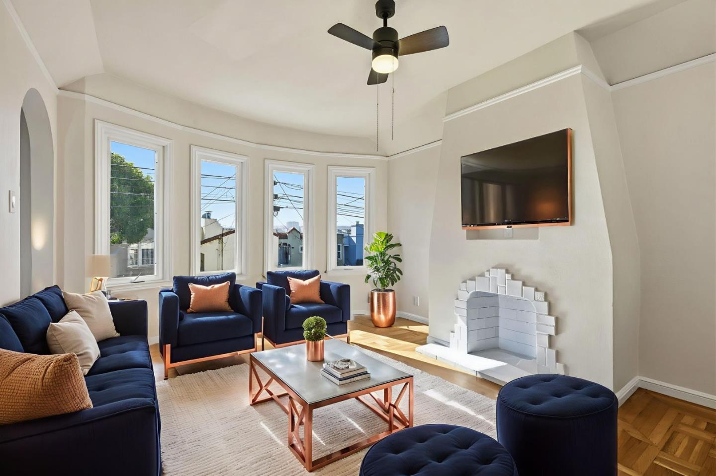 Detail Gallery Image 4 of 33 For 116 W Moltke St, Daly City,  CA 94014 - 3 Beds | 1 Baths