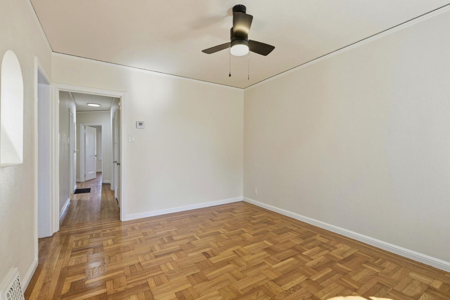 Detail Gallery Image 8 of 33 For 116 W Moltke St, Daly City,  CA 94014 - 3 Beds | 1 Baths