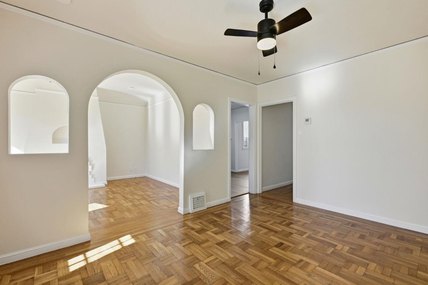 Detail Gallery Image 9 of 33 For 116 W Moltke St, Daly City,  CA 94014 - 3 Beds | 1 Baths