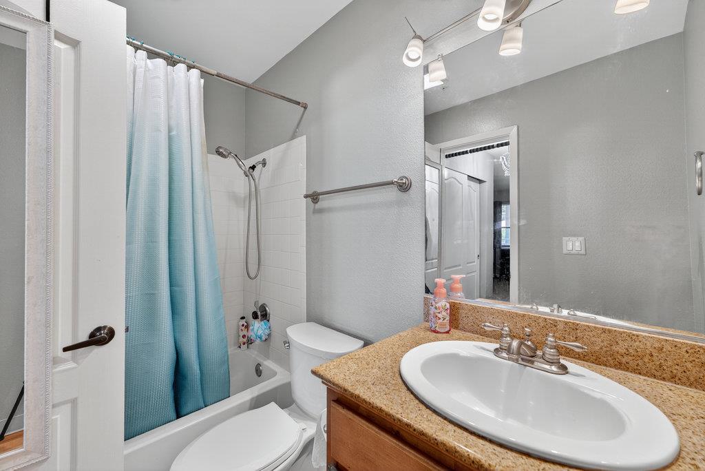 Detail Gallery Image 18 of 33 For 41 Grandview St #1204,  Santa Cruz,  CA 95060 - 2 Beds | 2 Baths