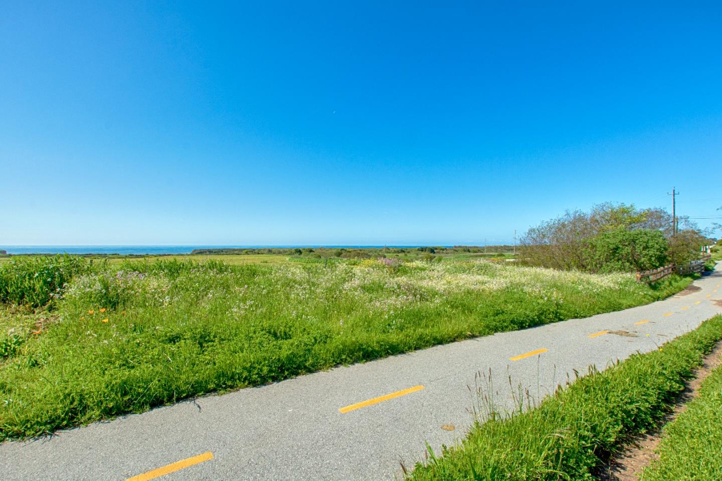 Detail Gallery Image 23 of 33 For 41 Grandview St #1204,  Santa Cruz,  CA 95060 - 2 Beds | 2 Baths