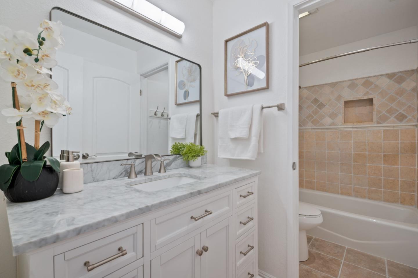 Detail Gallery Image 12 of 25 For 171 Kenbrook Cir, San Jose,  CA 95111 - 3 Beds | 1/1 Baths