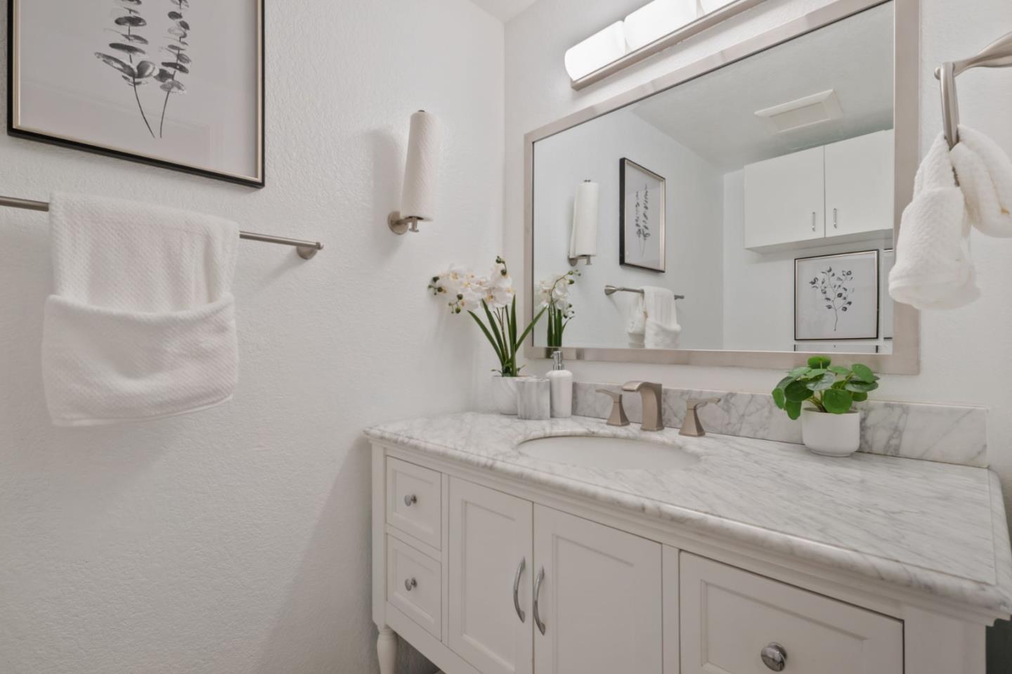 Detail Gallery Image 15 of 25 For 171 Kenbrook Cir, San Jose,  CA 95111 - 3 Beds | 1/1 Baths