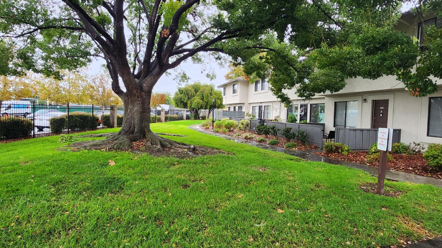 Detail Gallery Image 18 of 25 For 171 Kenbrook Cir, San Jose,  CA 95111 - 3 Beds | 1/1 Baths