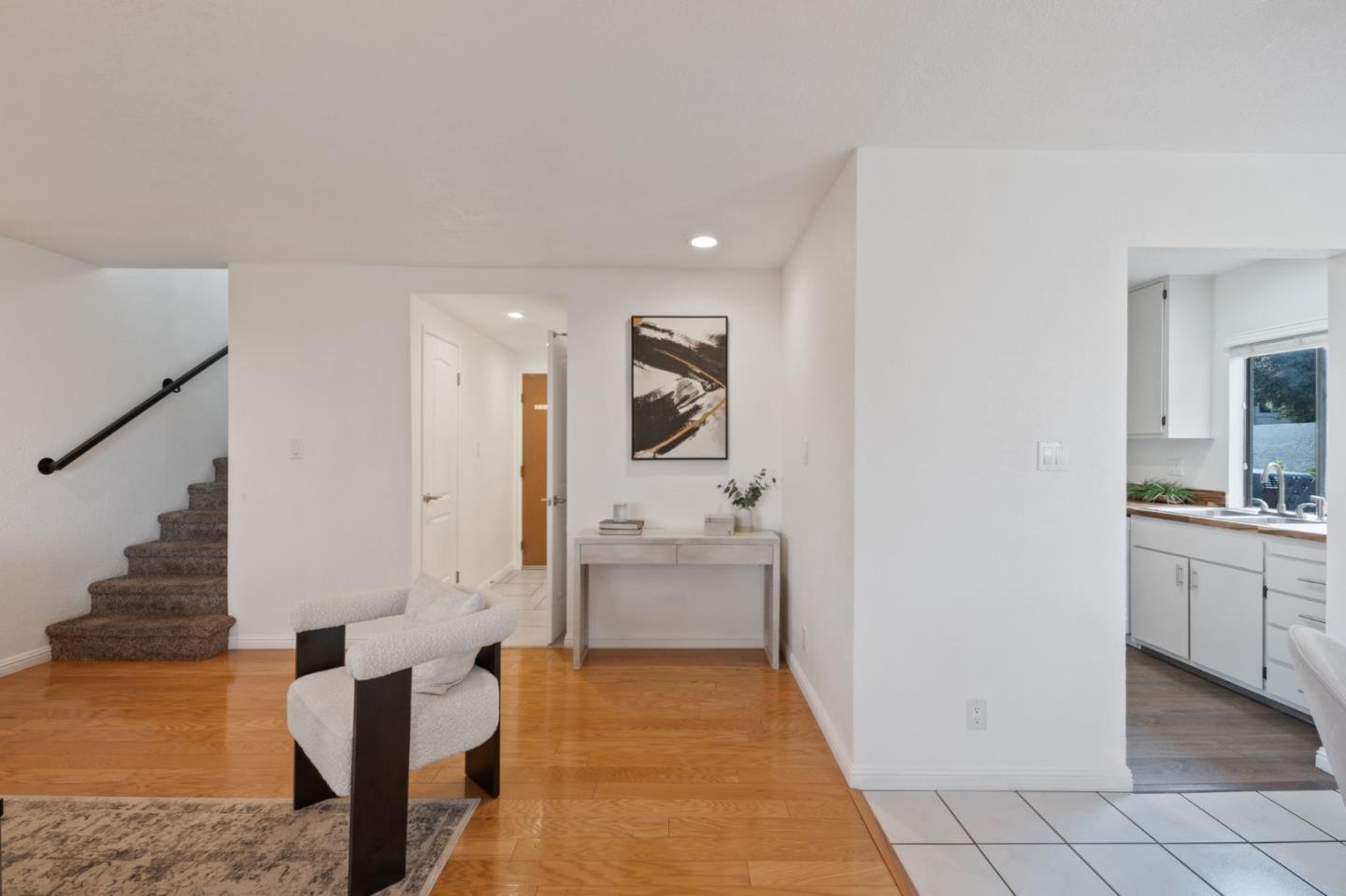 Detail Gallery Image 3 of 25 For 171 Kenbrook Cir, San Jose,  CA 95111 - 3 Beds | 1/1 Baths