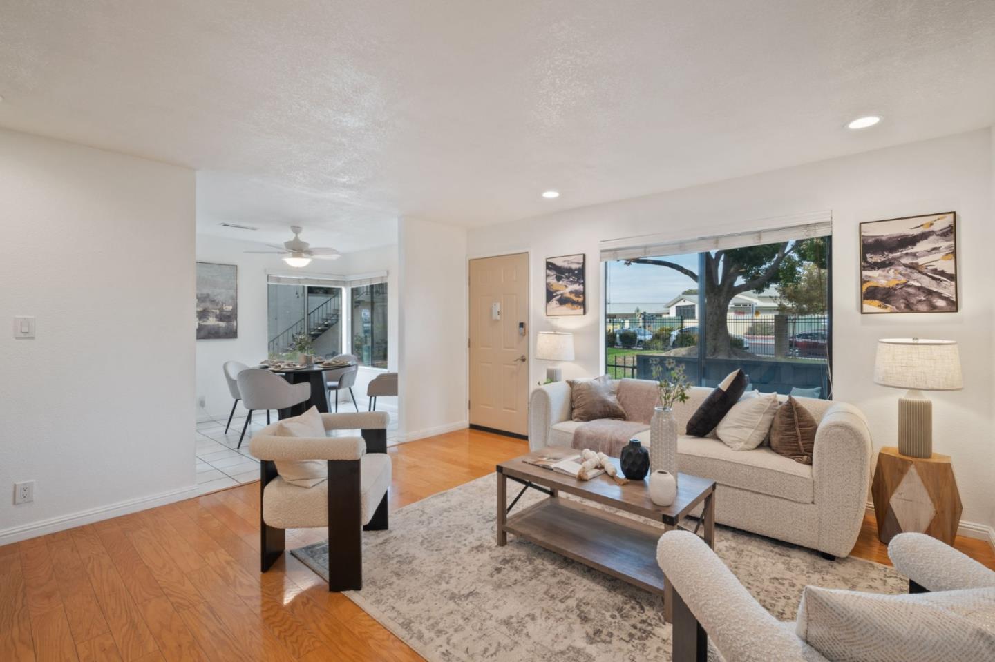 Detail Gallery Image 5 of 25 For 171 Kenbrook Cir, San Jose,  CA 95111 - 3 Beds | 1/1 Baths