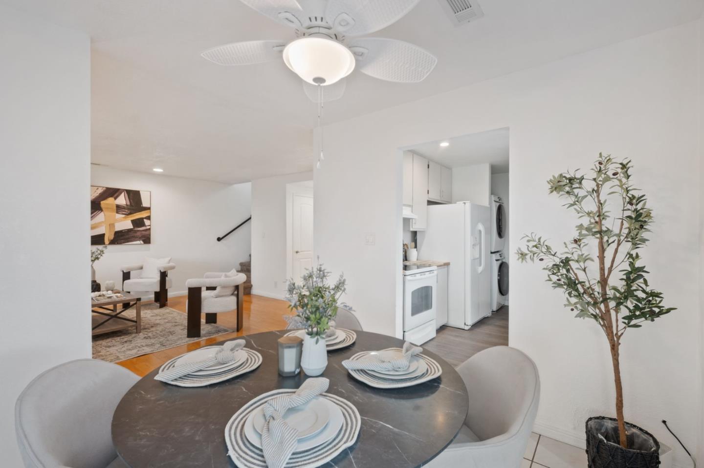 Detail Gallery Image 6 of 25 For 171 Kenbrook Cir, San Jose,  CA 95111 - 3 Beds | 1/1 Baths