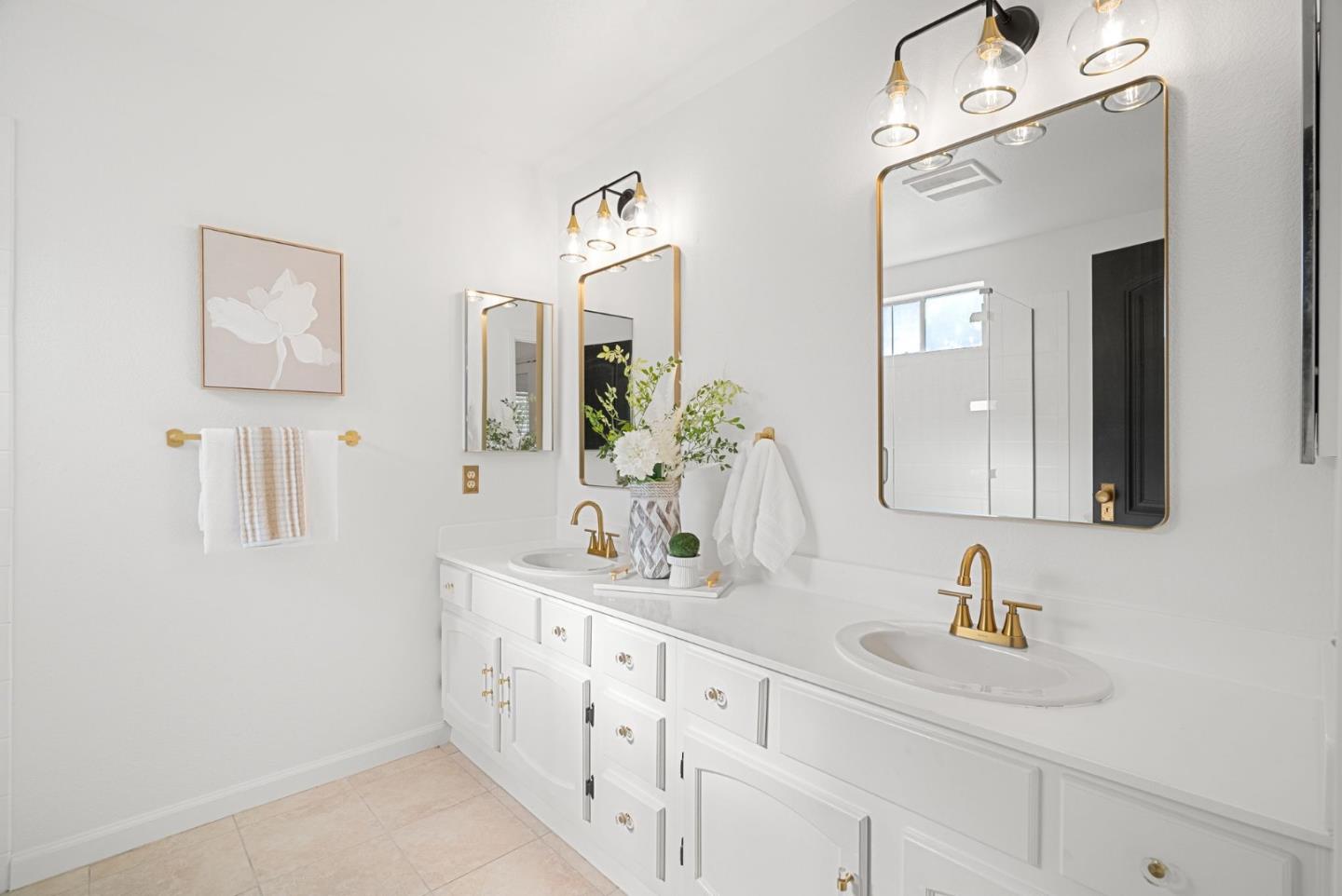 Detail Gallery Image 14 of 28 For 1147 Longshore Dr, San Jose,  CA 95128 - 3 Beds | 2/1 Baths