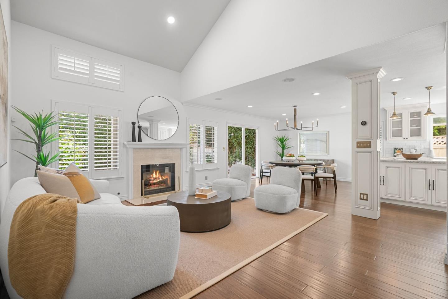 Detail Gallery Image 2 of 28 For 1147 Longshore Dr, San Jose,  CA 95128 - 3 Beds | 2/1 Baths