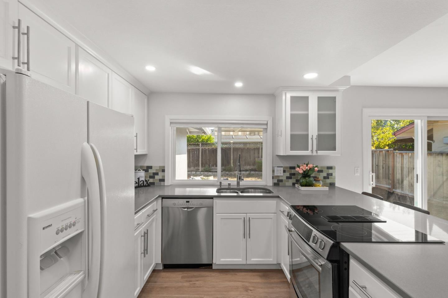 Detail Gallery Image 5 of 23 For 5986 Loma Prieta Dr, San Jose,  CA 95123 - 3 Beds | 2 Baths