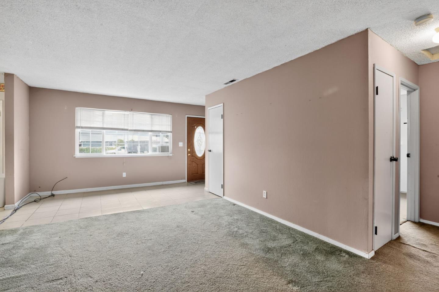 Detail Gallery Image 11 of 30 For 290 Zurich, Watsonville,  CA 95076 - 4 Beds | 2 Baths