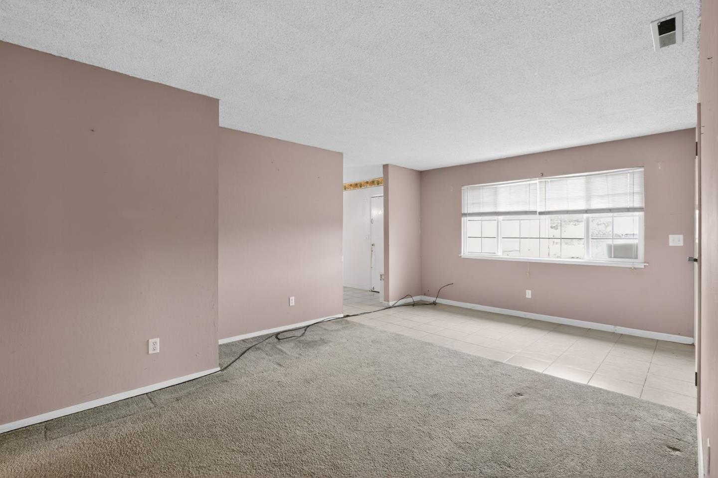 Detail Gallery Image 12 of 30 For 290 Zurich, Watsonville,  CA 95076 - 4 Beds | 2 Baths