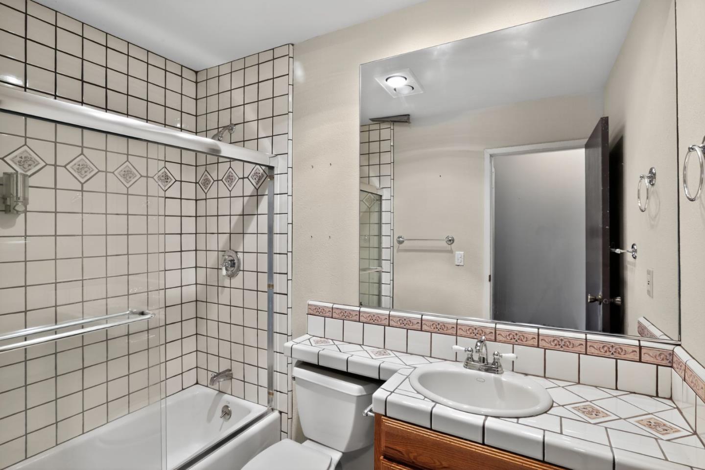 Detail Gallery Image 24 of 30 For 290 Zurich, Watsonville,  CA 95076 - 4 Beds | 2 Baths