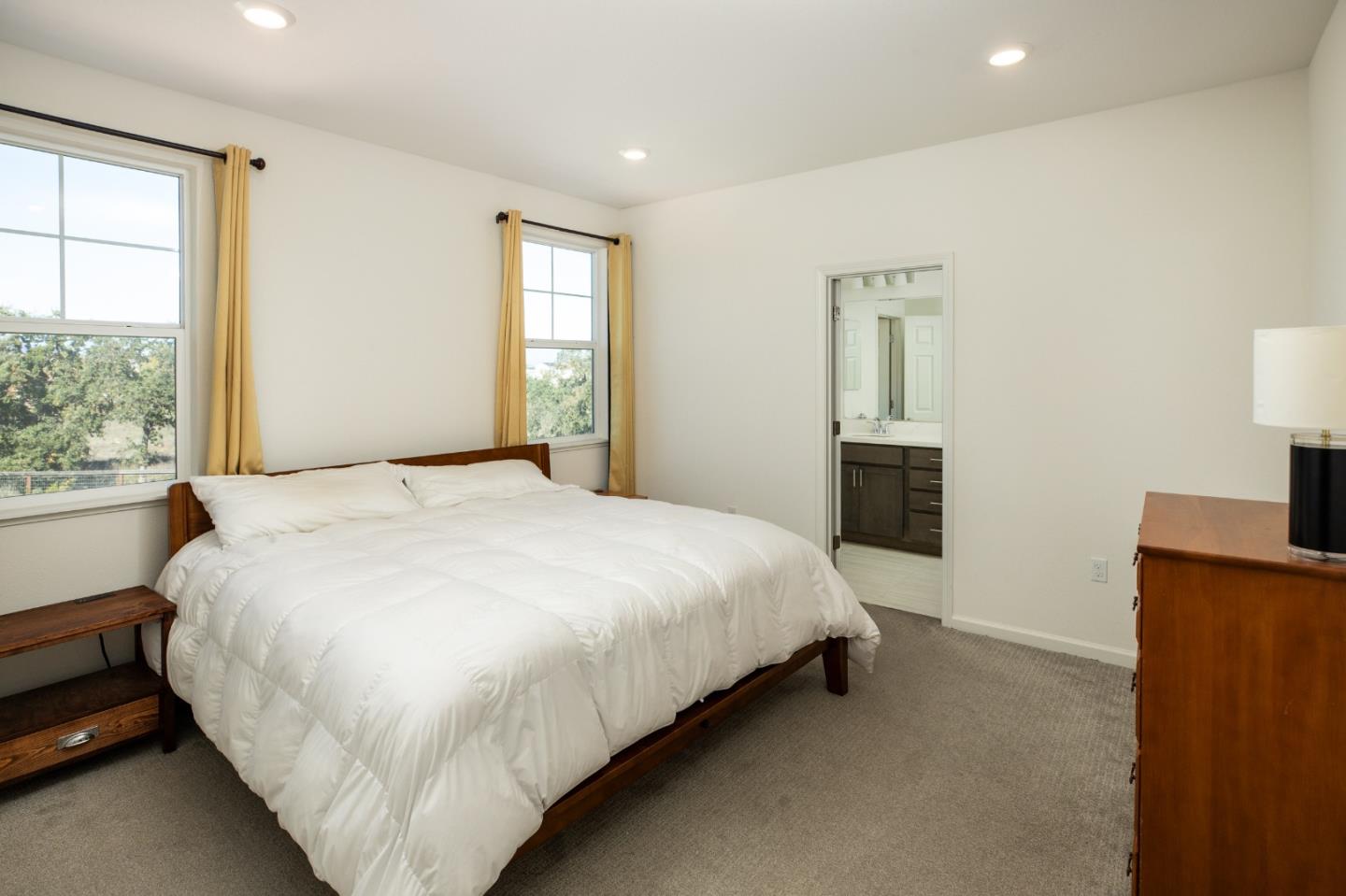 Detail Gallery Image 12 of 26 For 7021 Vintner Ct, Gilroy,  CA 95020 - 4 Beds | 2/1 Baths