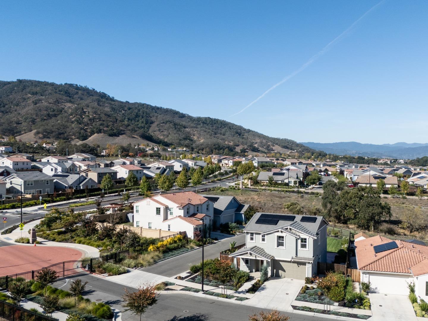 Detail Gallery Image 21 of 26 For 7021 Vintner Ct, Gilroy,  CA 95020 - 4 Beds | 2/1 Baths