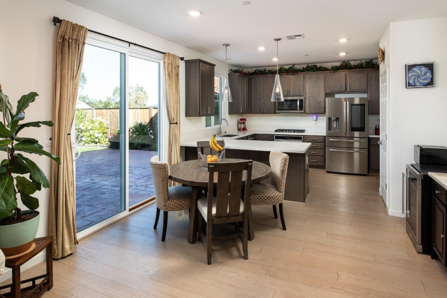 Detail Gallery Image 5 of 26 For 7021 Vintner Ct, Gilroy,  CA 95020 - 4 Beds | 2/1 Baths