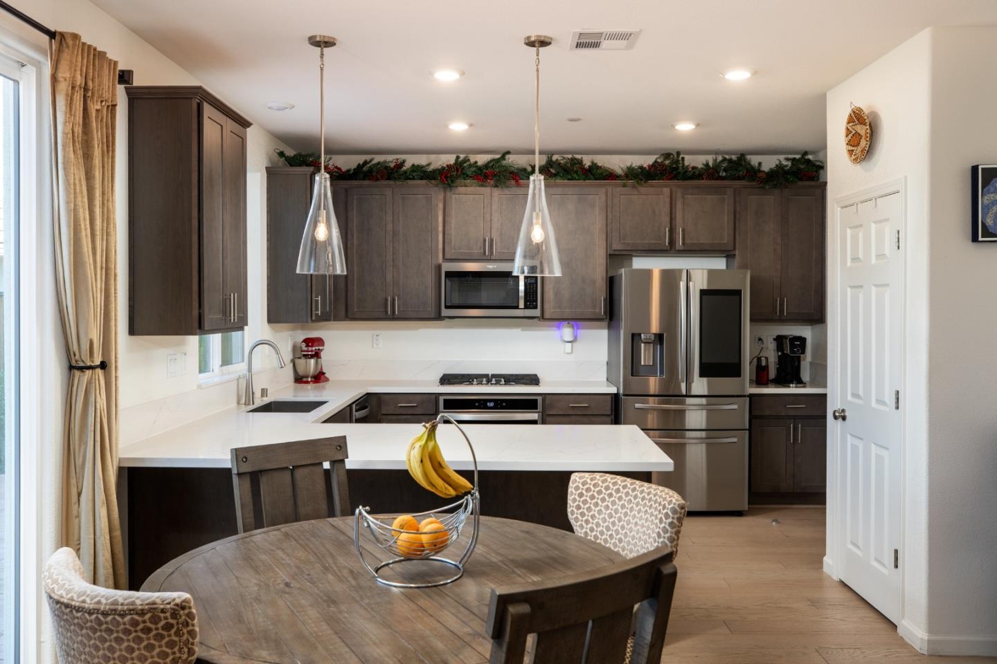 Detail Gallery Image 6 of 26 For 7021 Vintner Ct, Gilroy,  CA 95020 - 4 Beds | 2/1 Baths