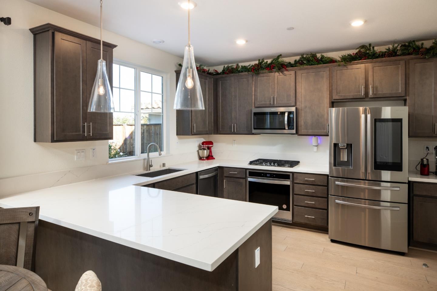 Detail Gallery Image 7 of 26 For 7021 Vintner Ct, Gilroy,  CA 95020 - 4 Beds | 2/1 Baths