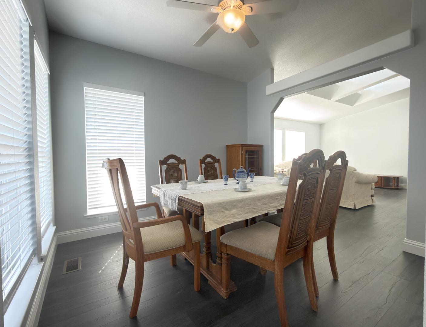 Detail Gallery Image 5 of 21 For 195 Blossom Hill Rd #219,  San Jose,  CA 95123 - 3 Beds | 2 Baths