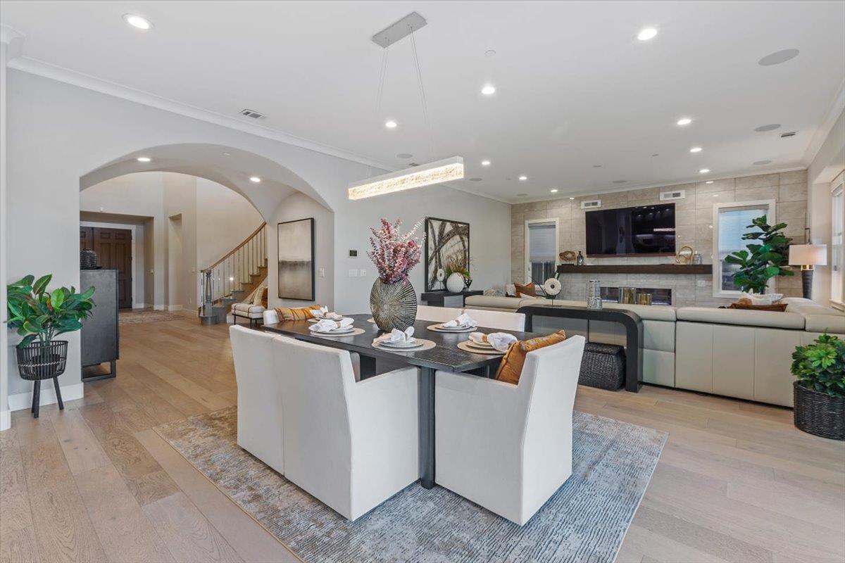 Detail Gallery Image 14 of 101 For 2105 Elderberry Dr, San Ramon,  CA 94582 - 5 Beds | 5/1 Baths