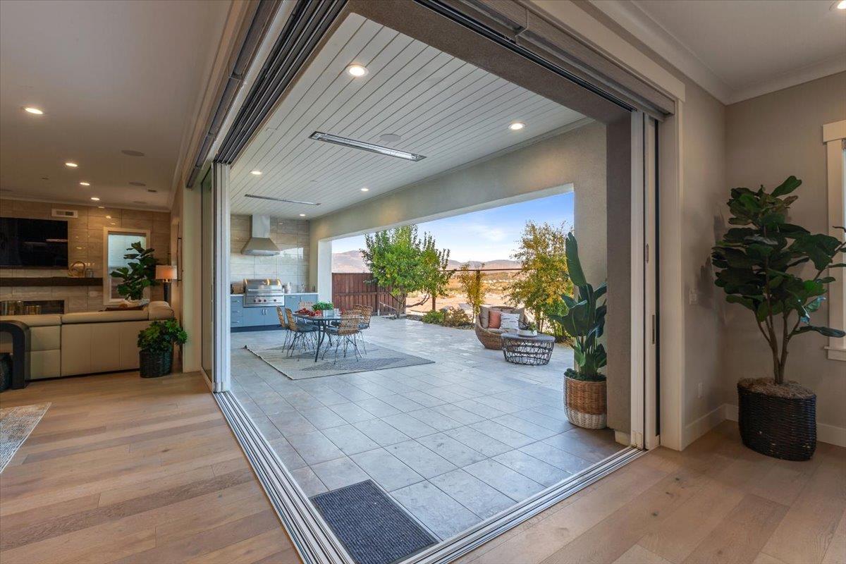 Detail Gallery Image 23 of 101 For 2105 Elderberry Dr, San Ramon,  CA 94582 - 5 Beds | 5/1 Baths