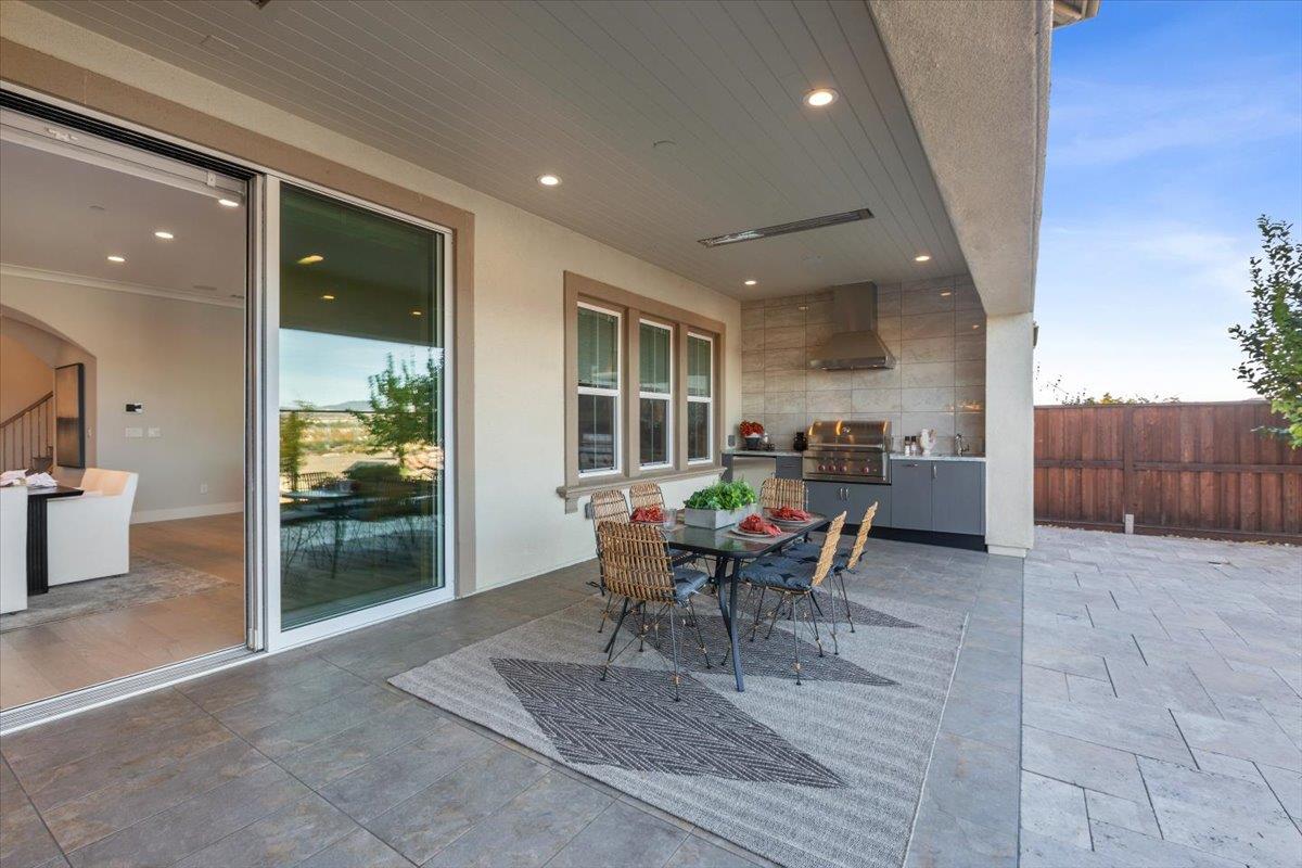 Detail Gallery Image 24 of 101 For 2105 Elderberry Dr, San Ramon,  CA 94582 - 5 Beds | 5/1 Baths