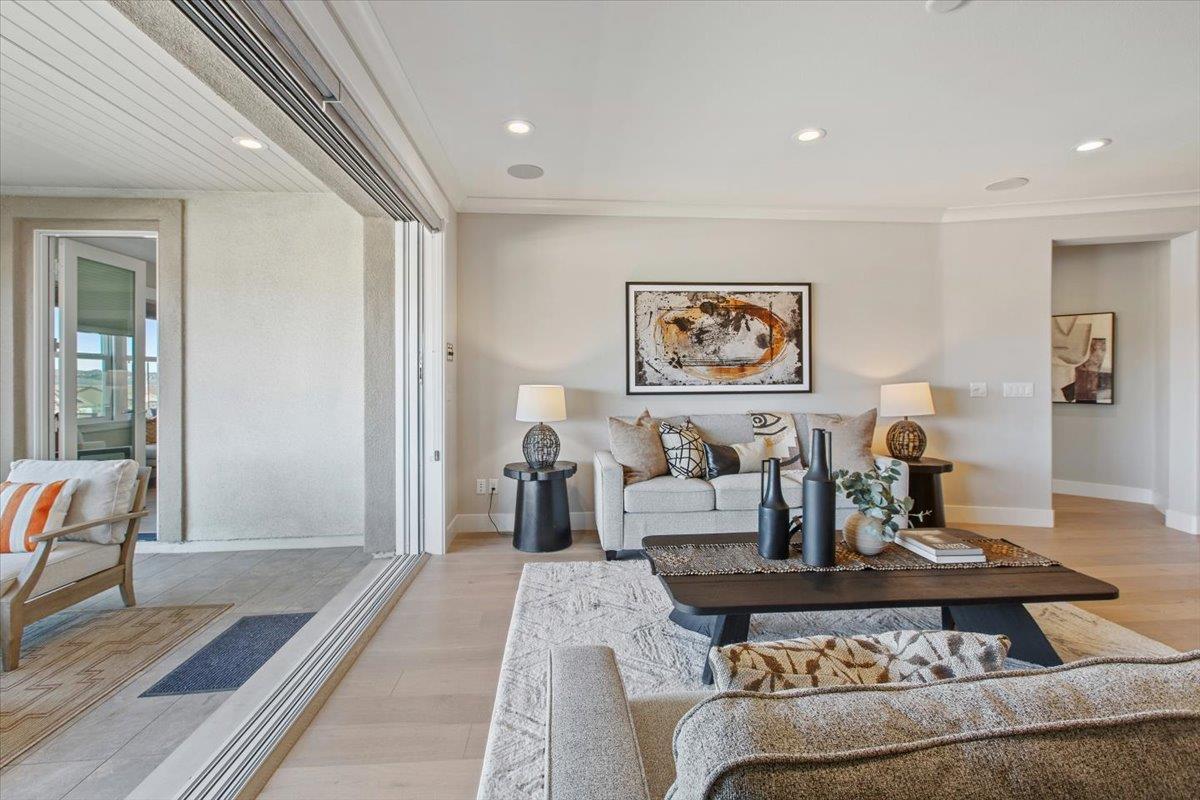 Detail Gallery Image 42 of 101 For 2105 Elderberry Dr, San Ramon,  CA 94582 - 5 Beds | 5/1 Baths