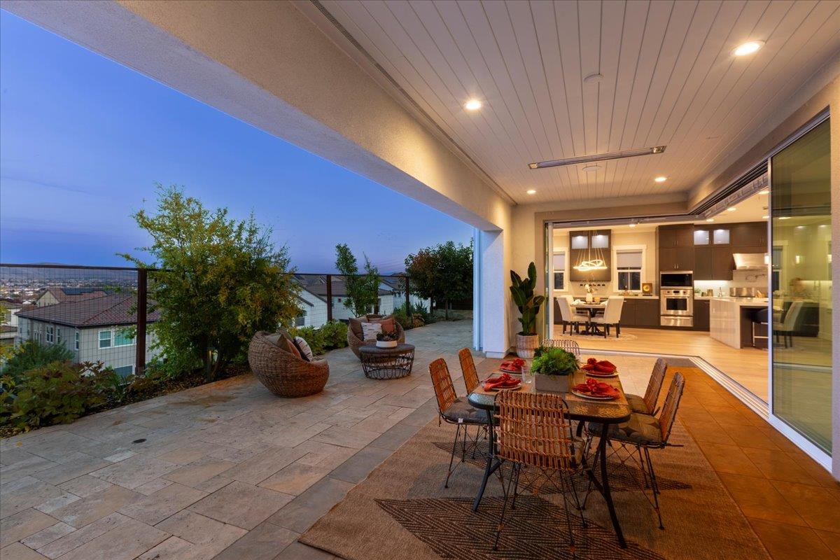 Detail Gallery Image 90 of 101 For 2105 Elderberry Dr, San Ramon,  CA 94582 - 5 Beds | 5/1 Baths