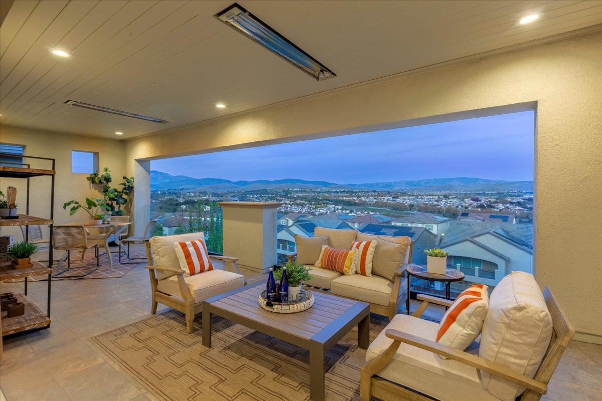 Detail Gallery Image 95 of 101 For 2105 Elderberry Dr, San Ramon,  CA 94582 - 5 Beds | 5/1 Baths