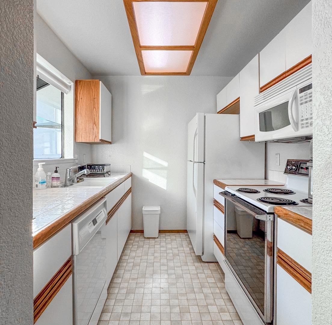 Detail Gallery Image 11 of 44 For 6923 Chantel Ct, San Jose,  CA 95129 - 2 Beds | 2/1 Baths