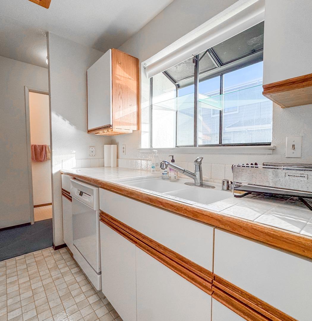 Detail Gallery Image 16 of 44 For 6923 Chantel Ct, San Jose,  CA 95129 - 2 Beds | 2/1 Baths