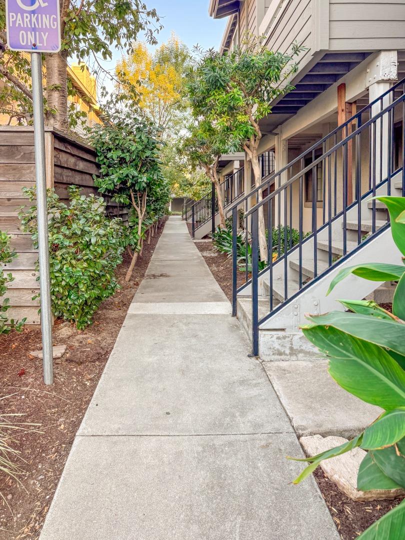 Detail Gallery Image 34 of 44 For 6923 Chantel Ct, San Jose,  CA 95129 - 2 Beds | 2/1 Baths