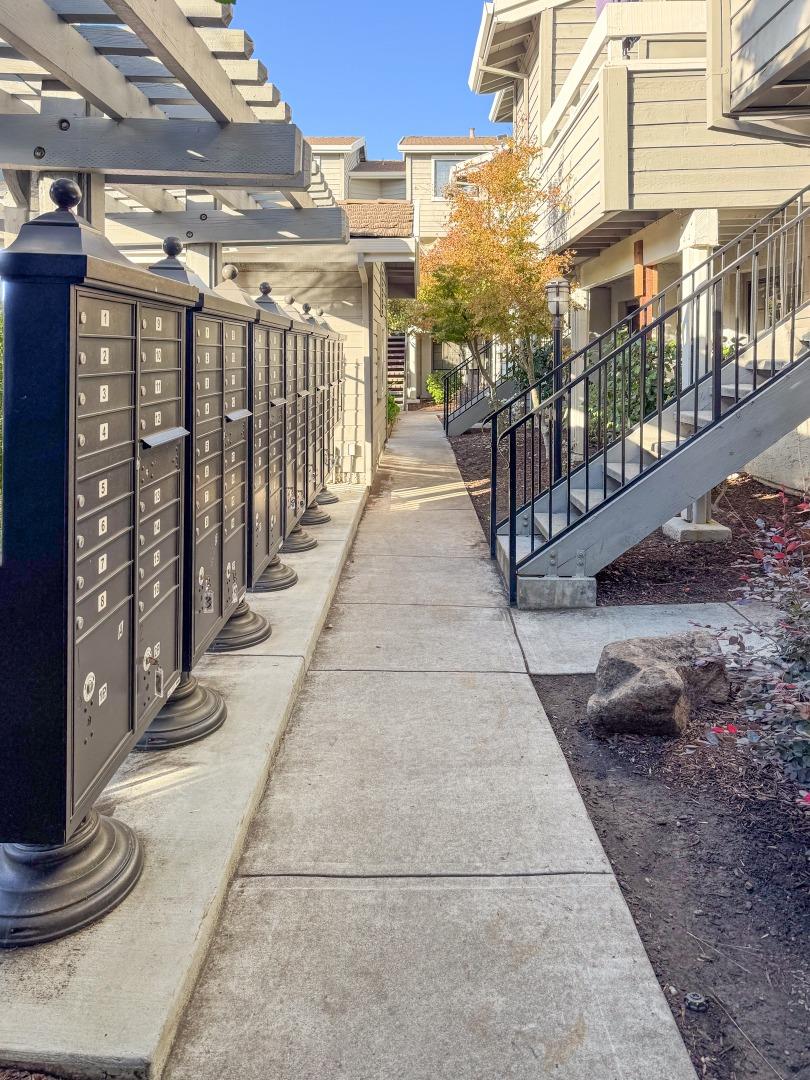 Detail Gallery Image 35 of 44 For 6923 Chantel Ct, San Jose,  CA 95129 - 2 Beds | 2/1 Baths