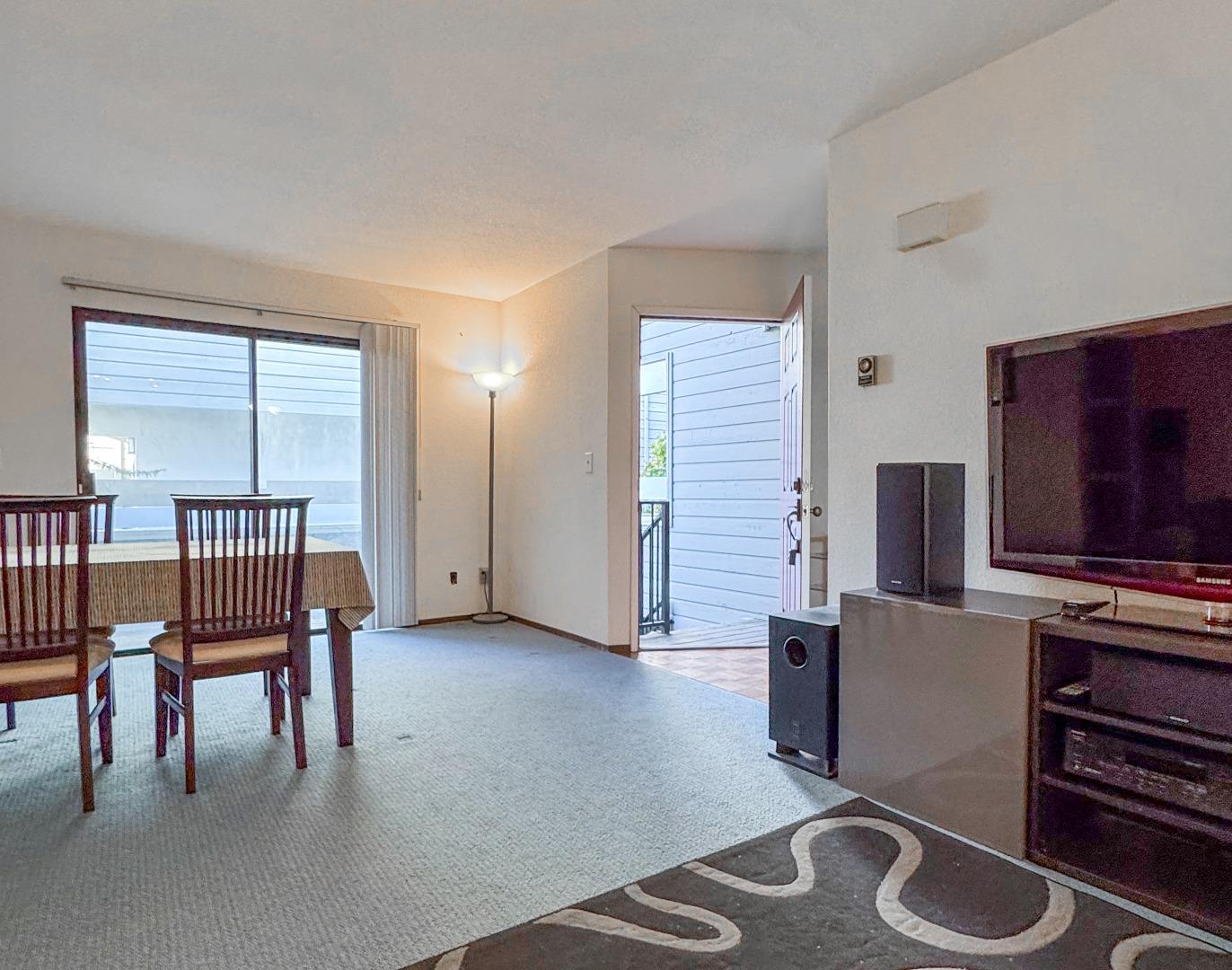 Detail Gallery Image 6 of 44 For 6923 Chantel Ct, San Jose,  CA 95129 - 2 Beds | 2/1 Baths