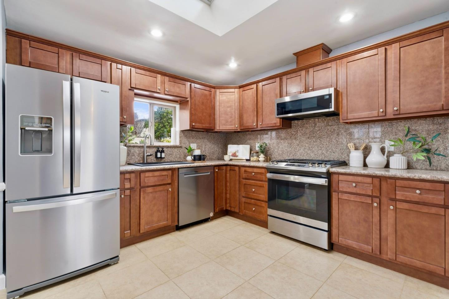 Detail Gallery Image 25 of 52 For 994 Billings Blvd, San Leandro,  CA 94577 - 3 Beds | 1/1 Baths