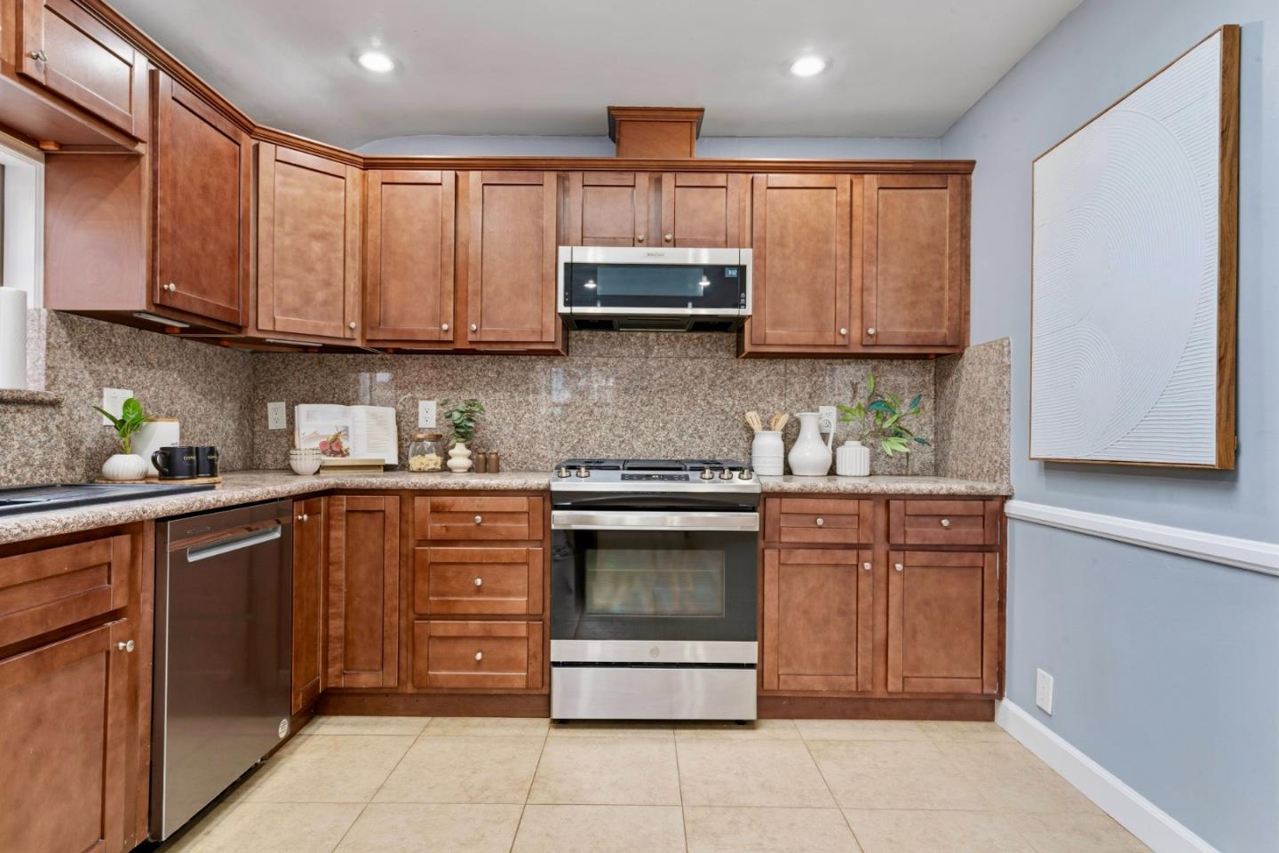 Detail Gallery Image 26 of 52 For 994 Billings Blvd, San Leandro,  CA 94577 - 3 Beds | 1/1 Baths