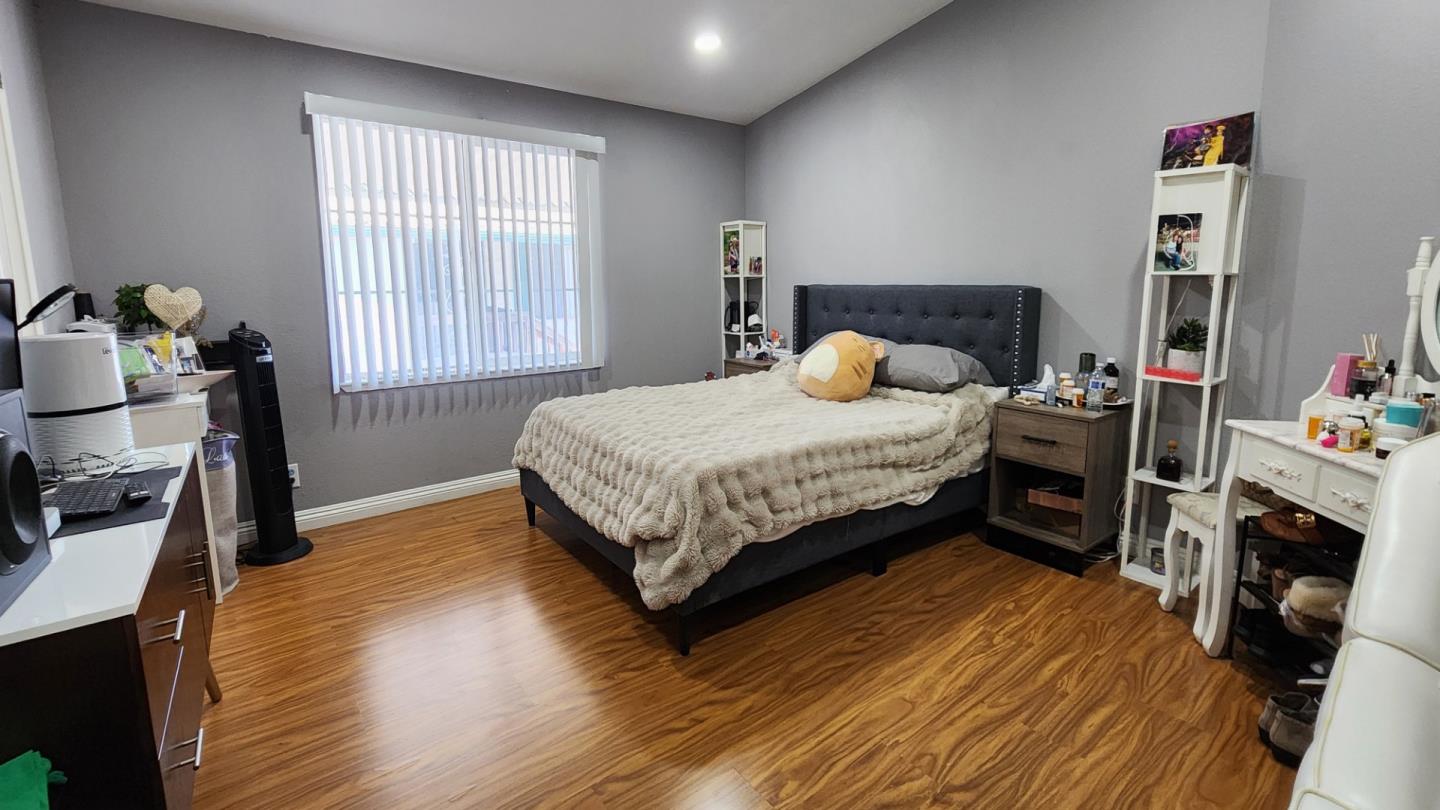 Detail Gallery Image 10 of 15 For 5450 Monterey Rd #142,  San Jose,  CA 95111 - 4 Beds | 2 Baths
