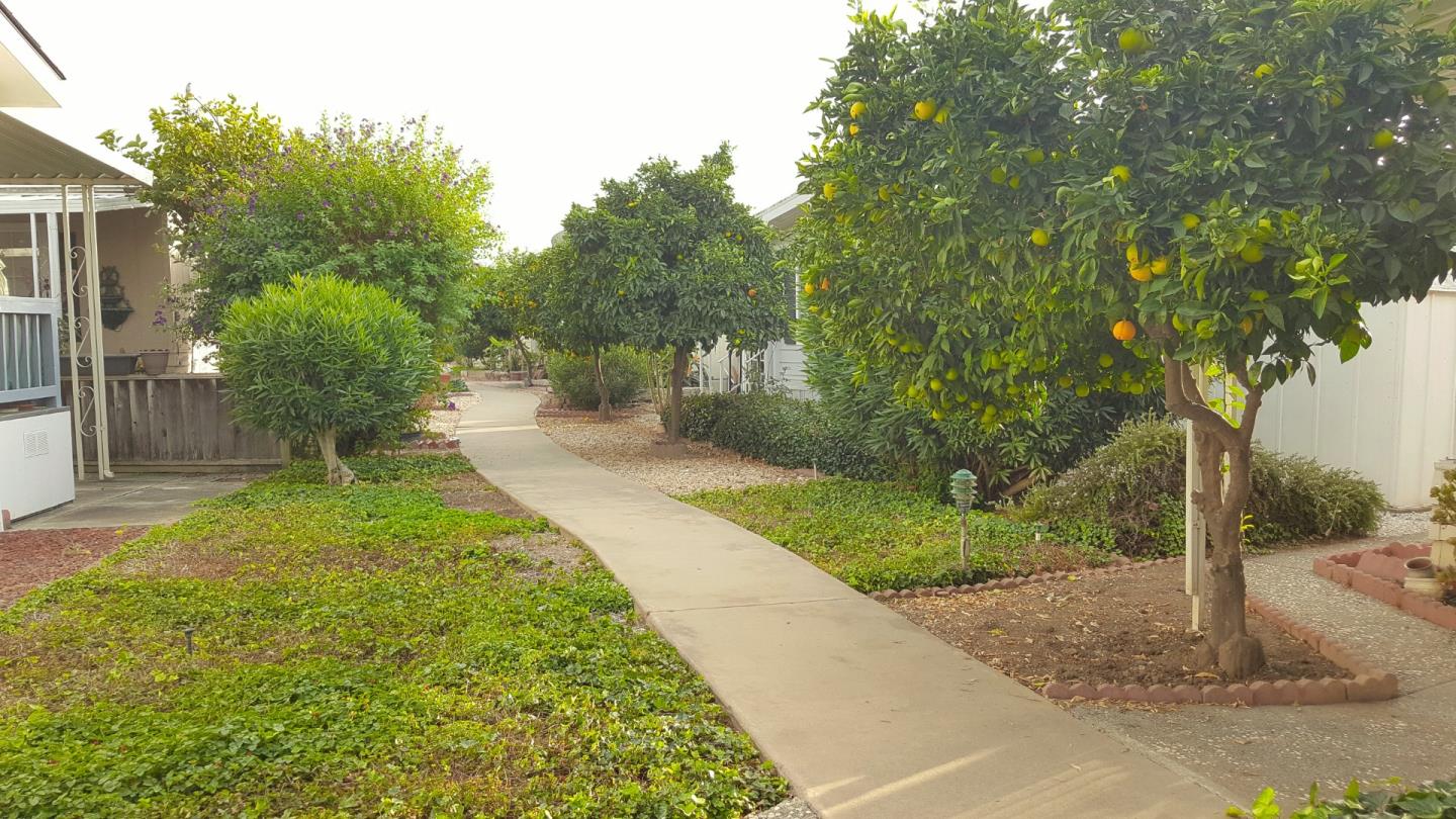 Detail Gallery Image 12 of 15 For 5450 Monterey Rd #142,  San Jose,  CA 95111 - 4 Beds | 2 Baths