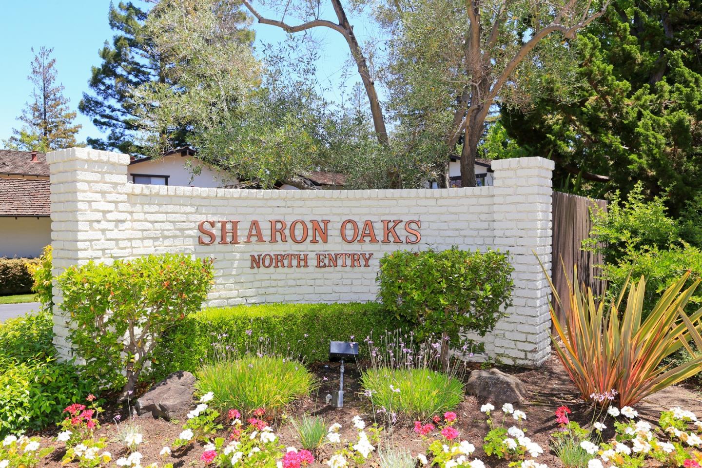 Detail Gallery Image 31 of 32 For 2439 Sharon Oaks Dr, Menlo Park,  CA 94025 - 2 Beds | 2/1 Baths