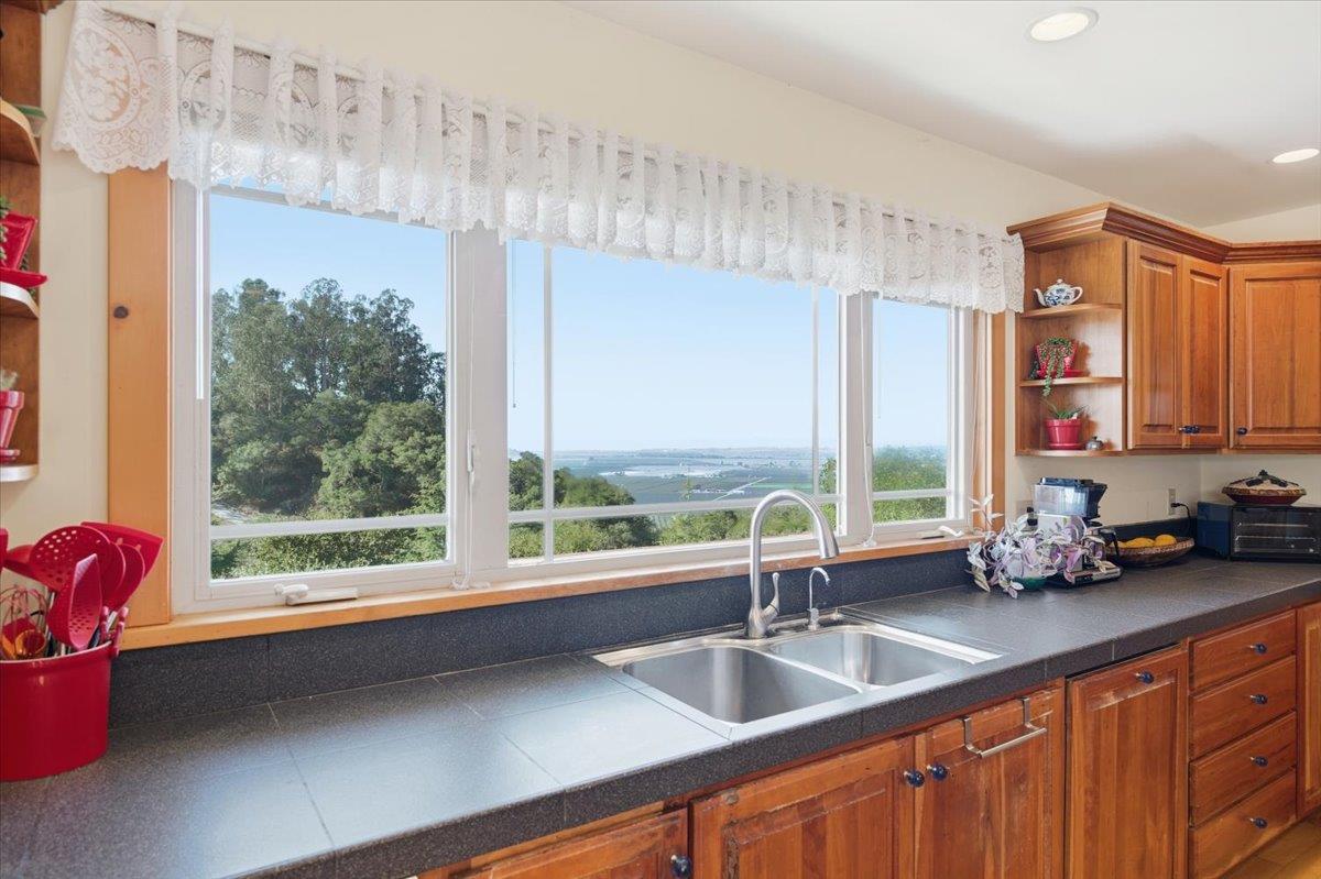 Detail Gallery Image 22 of 42 For 1175 Eagle Hill Rd, Royal Oaks,  CA 95076 - 2 Beds | 2 Baths