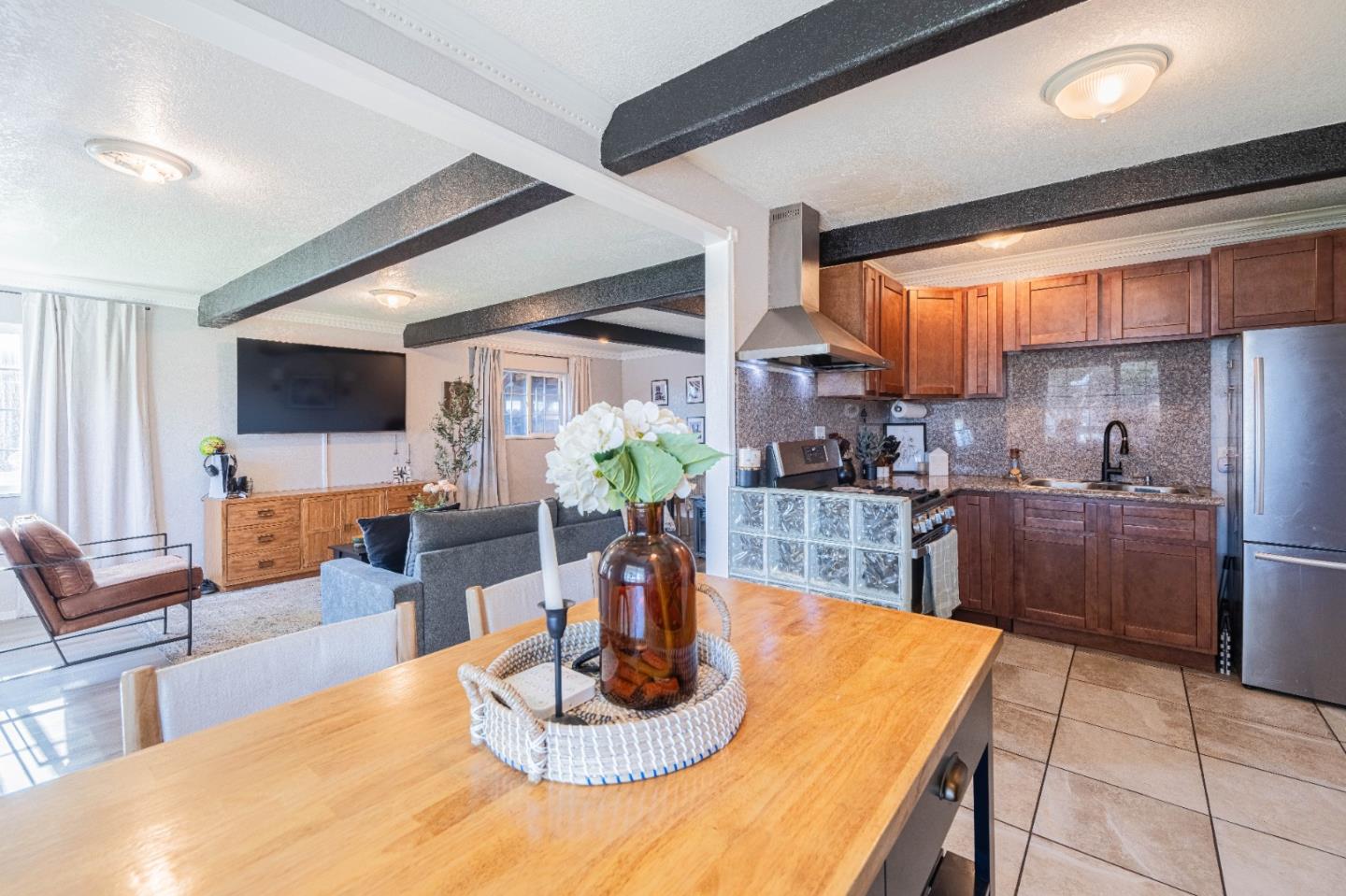 Detail Gallery Image 11 of 21 For 453 Chaparral St, Salinas,  CA 93906 - 3 Beds | 1 Baths