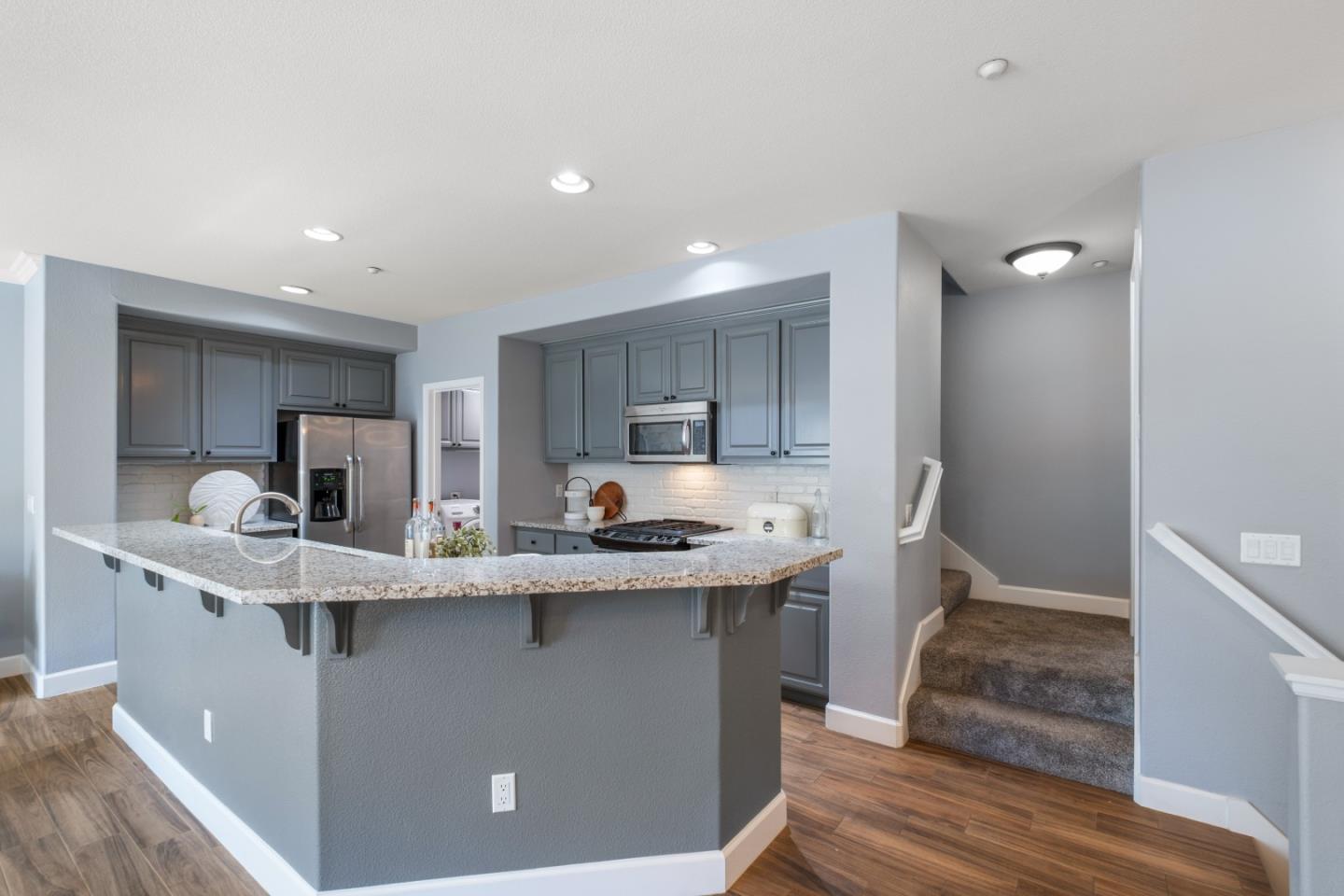 Detail Gallery Image 16 of 55 For 1339 Marcello Dr, San Jose,  CA 95131 - 2 Beds | 2/1 Baths